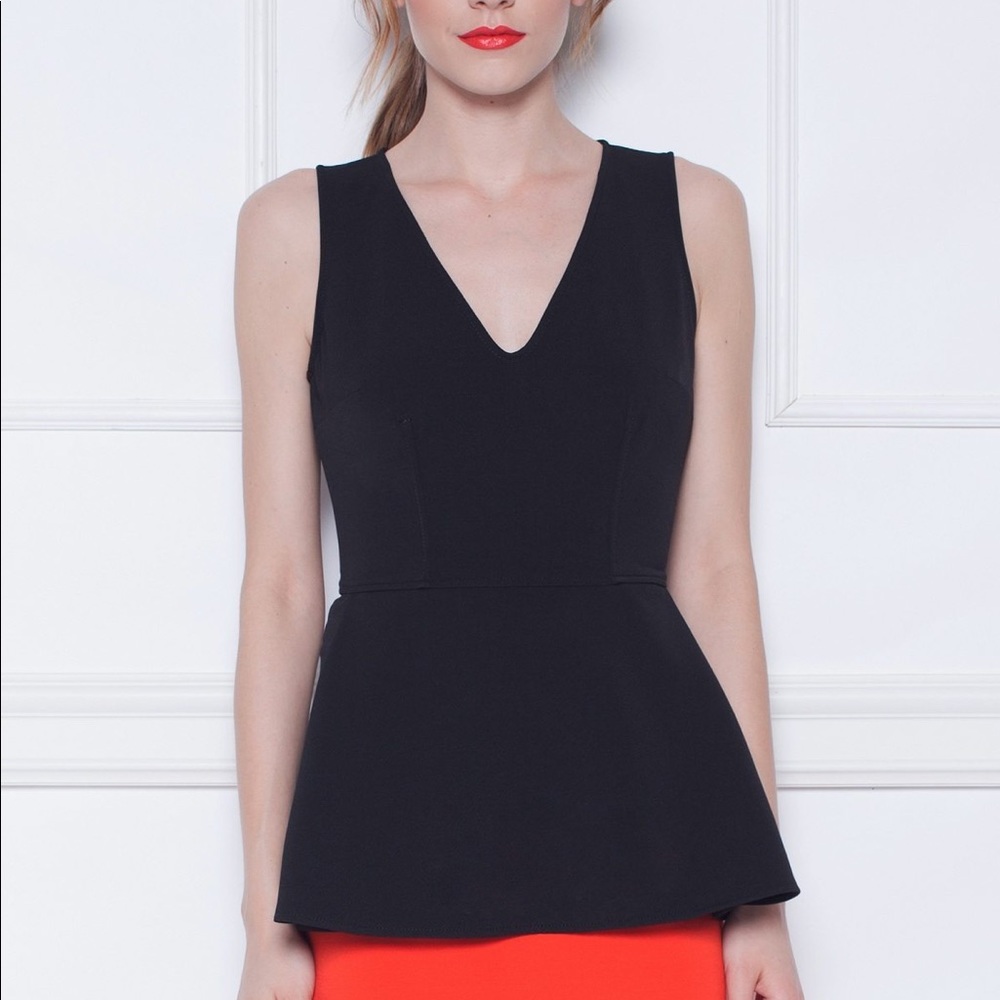 Elegant black top